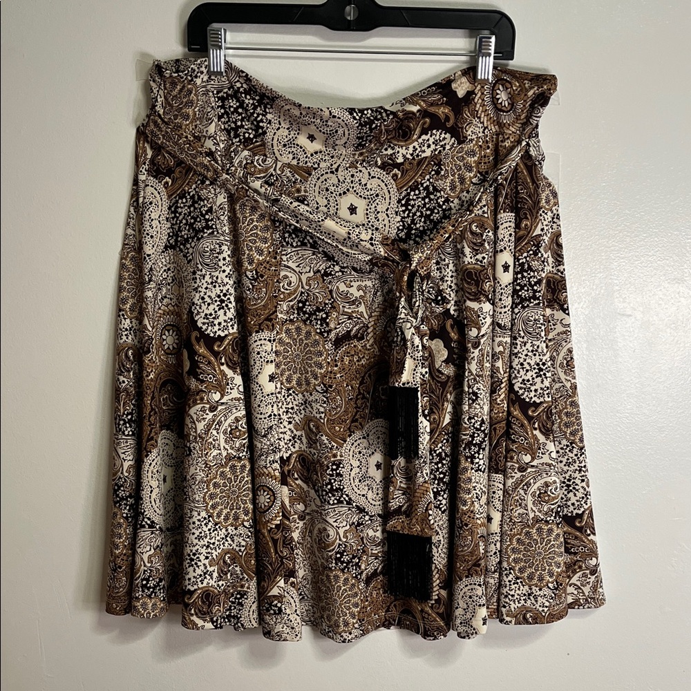 Larry Levine A-Line Skirt with Brown and Cream Patterns